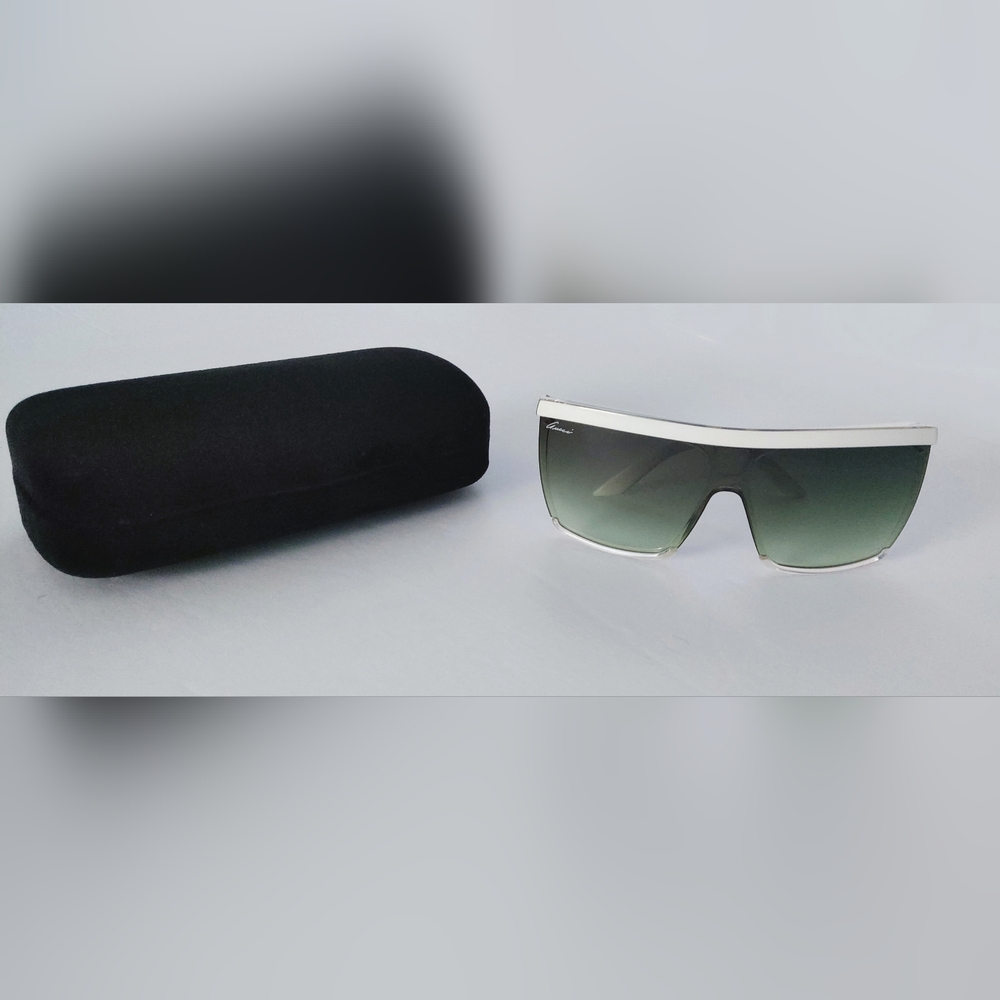 Gucci Italian Made Sunglasses With A Case. Size 105. Pre-owned. - Picture 2 of 8